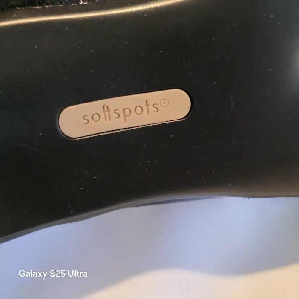 Softspots Black‎ Leather Strappy Sandals 2